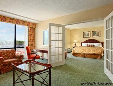 Ramada Plaza Hotel Columbus Exterior foto