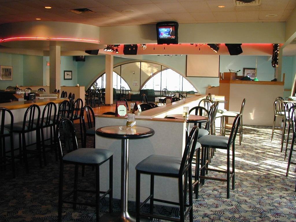 Ramada Plaza Hotel Columbus Restaurante foto